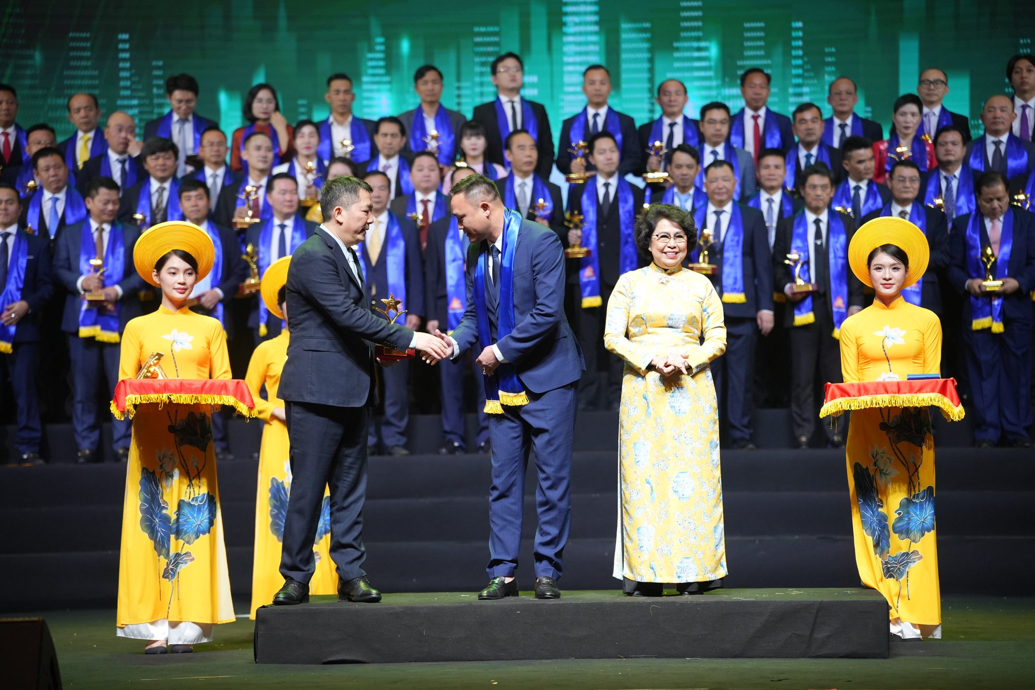 HIU02185-2048x1365-1